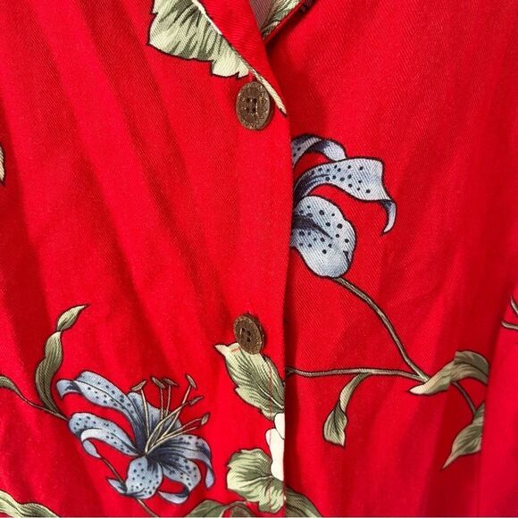 Caribbean Joe Red Floral Pattern Collared Button Down Sleeveless Blouse - Picture 3 of 6